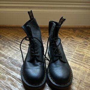 Dr Marten Boots